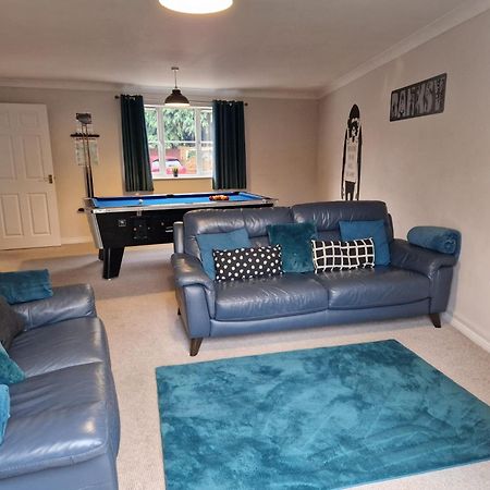 Hereford - Finch House - Modern 4 Bedroom House Located In South Hereford, Dog Friendly With Nearby Countryside, Pool Table, Sleeps Up To 10 Guests - Hosted By Rentmyhouse Exterior foto