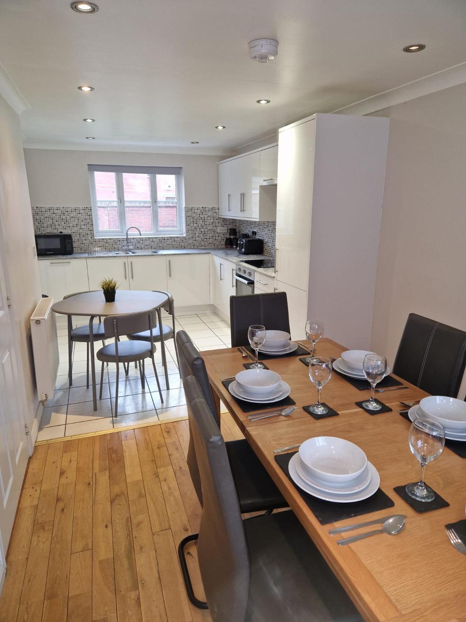 Hereford - Finch House - Modern 4 Bedroom House Located In South Hereford, Dog Friendly With Nearby Countryside, Pool Table, Sleeps Up To 10 Guests - Hosted By Rentmyhouse Exterior foto